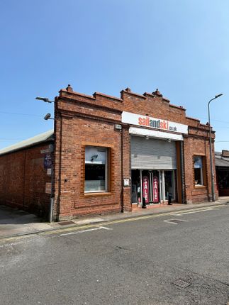 Retail premises to let in Queen Street, Chester
