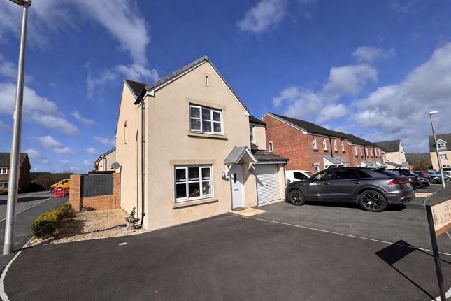 15 , Heol Waungron, Kidwelly photo 2