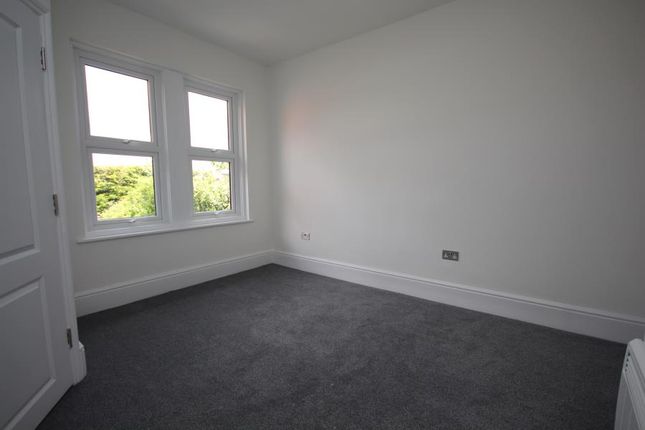 17 Kingsway, Woking photo 5