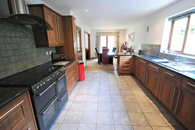 3 Bed Detached Bungalow For Sale In Church Lane Donington