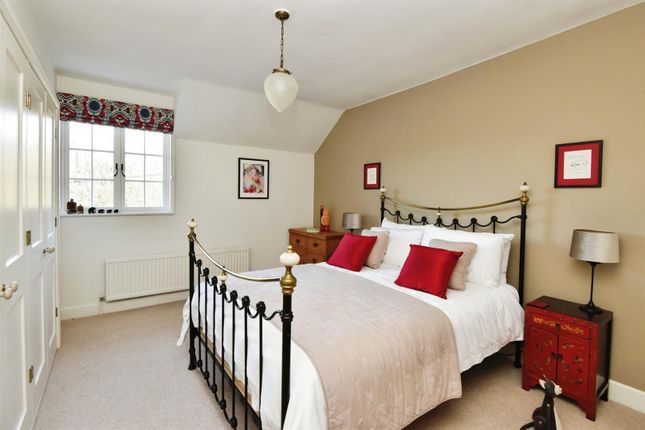 Bedroom1.Jpg