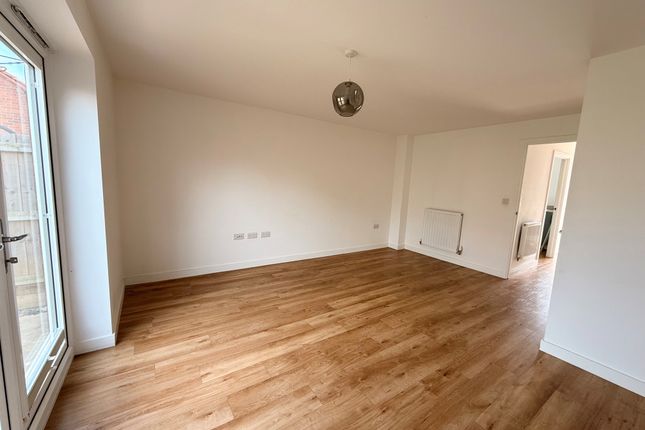 15, Haines Drive, Loughborough photo 5