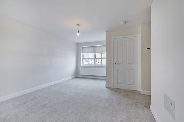 14, Lantana Place, Newcastle upon Tyne photo 3