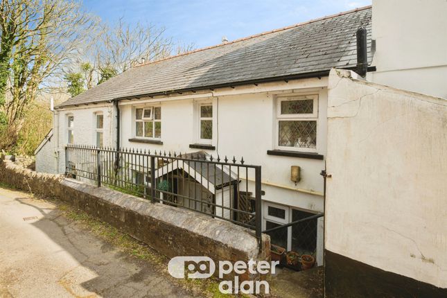 2-bed house on 34, Top Road, Pontypool, £140,000