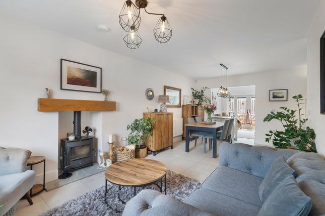 6, Eavestone Mews, Bingley photo 3