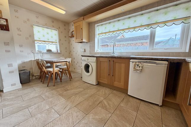 30, Central Avenue North, Cleveleys photo 3