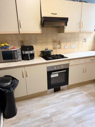 Kingswood Road, Ilford photo 4