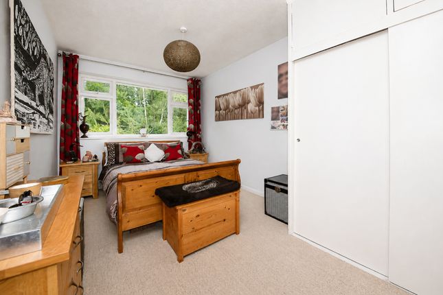 27 Prince Andrew Way, Ascot photo 4
