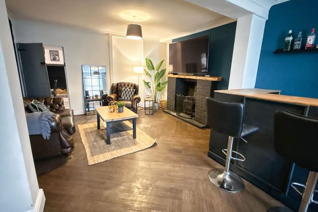 2 Alma Terrace, Bridgend photo 5