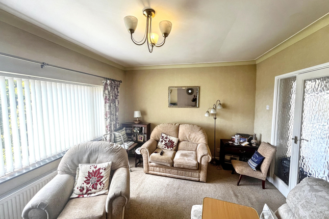 14, Addison Croft, Lower Gornal photo 4