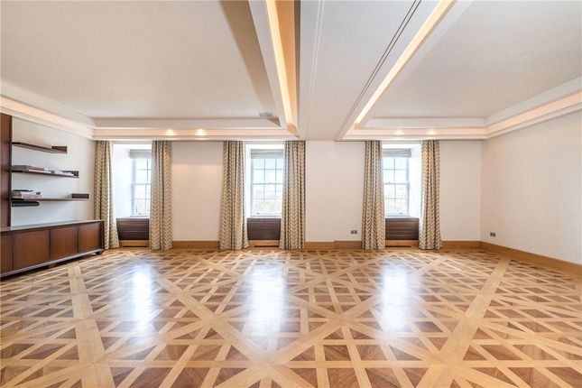 Thumbnail Flat to rent in Grosvenor Square, Mayfair, London