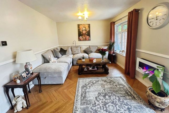 11, Yellowhammer Court, Kidderminster photo 4