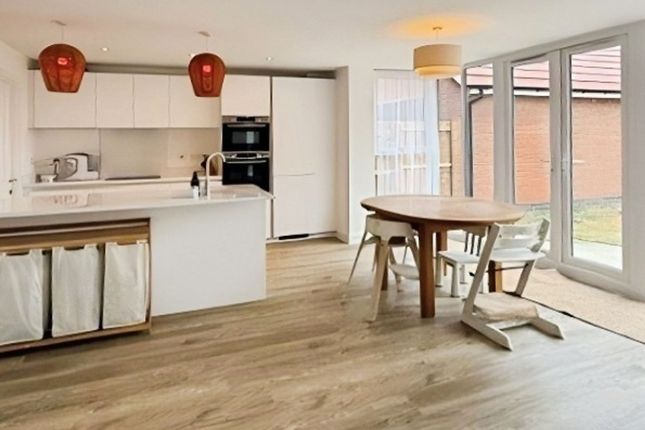 9 Chaffinch Road, Leicester photo 3