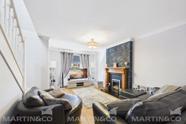 9, Windsor Close, Doncaster photo 2