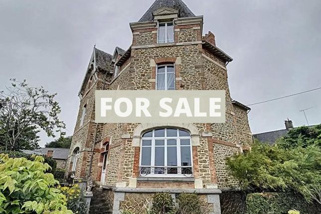 Detached house for sale in Gorron, Pays-De-La-Loire, 53120, France