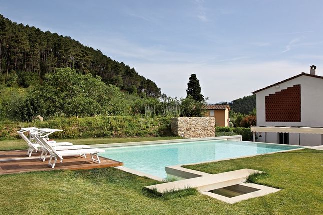 Thumbnail Villa for sale in Via di Malavolta, 47, 55060 Capannori Lu, Italy