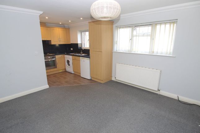6 Cress Court, Sevenoaks photo 2