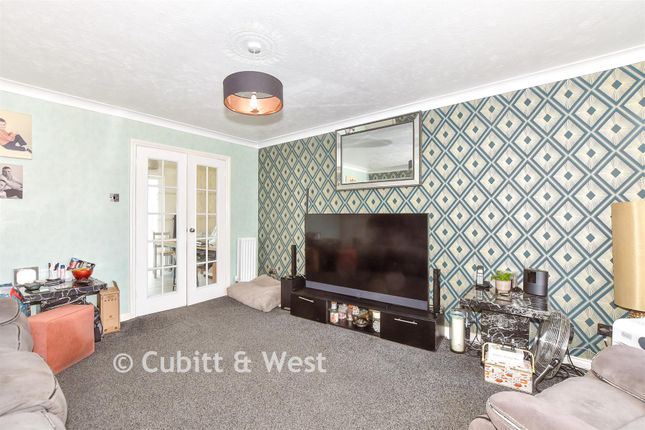 45, Monterey Drive, Havant photo 3