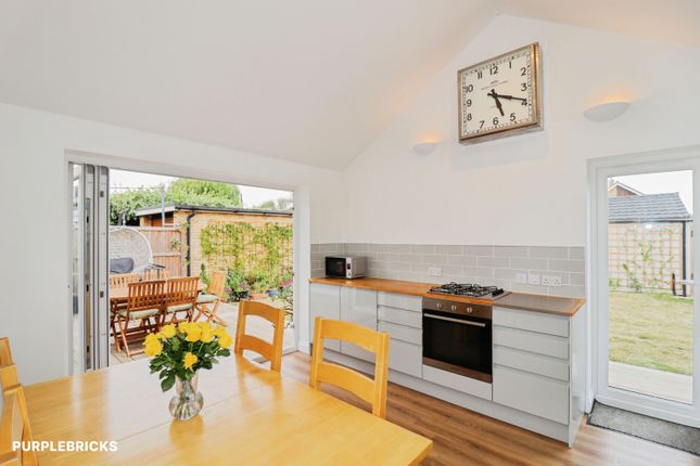8, Folly Gardens, Wymondham photo 4