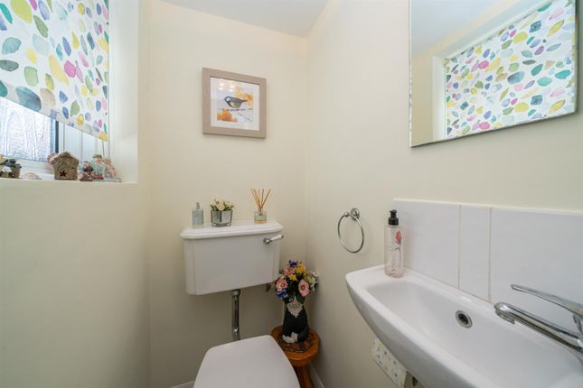 74, Breakspeare Road, Abbots Langley photo 3
