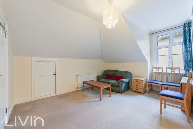 Flat 4, Croydon photo 3
