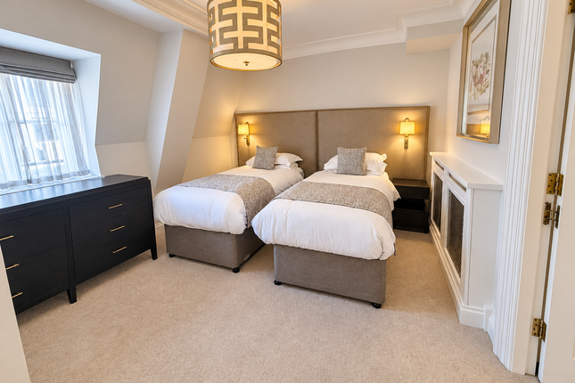 2-14 Prince Of Wales Terrace, London photo 4
