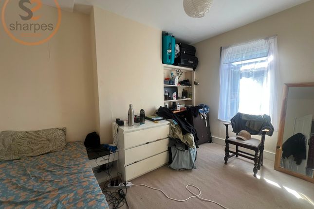Copy of 21 Washington Road, Worcester Park photo 5