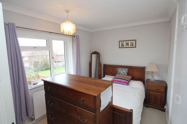 4 Sycamore Avenue, Barry photo 2