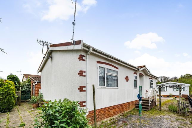 Mobile/park home for sale in Lakeside Close, New Park, Bovey Tracey, Newton Abbot