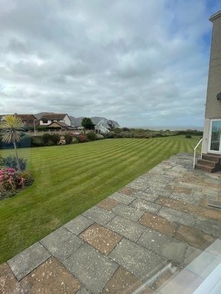 7, Riverside Court, Deganwy photo 3