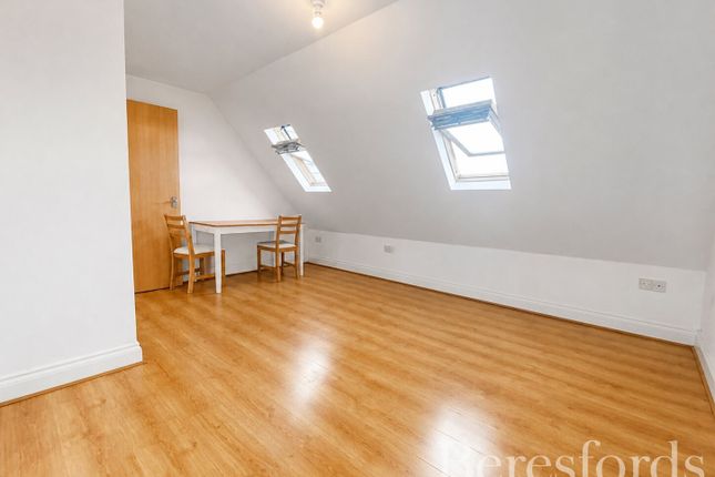 24, Haslers Place, Dunmow photo 4