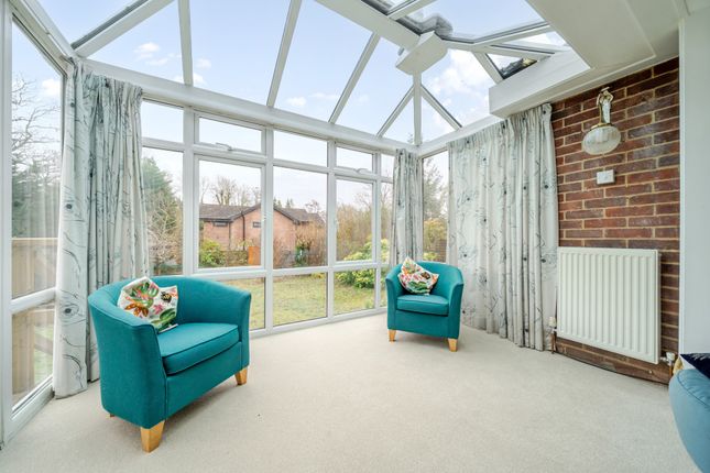 20, Riverside Close, Liss photo 3