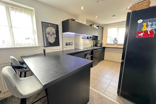 Flat for sale in Blackfords Court, Chadsmoor, Cannock