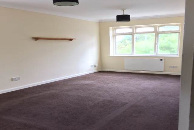 Wentworth Fields, Gainsborough Rd Hayes Middlesex photo 2