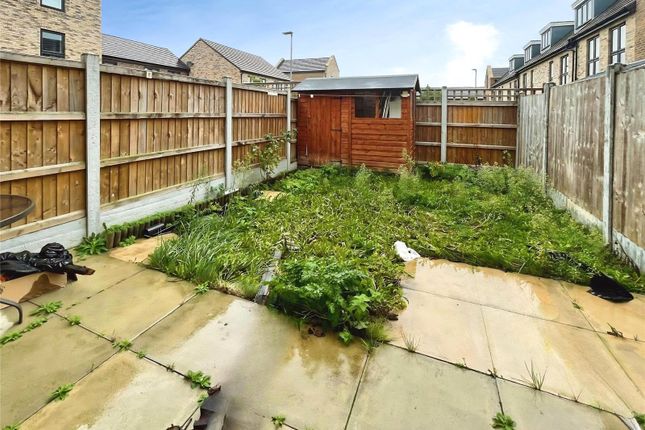 Chiron Square, Essex photo 3
