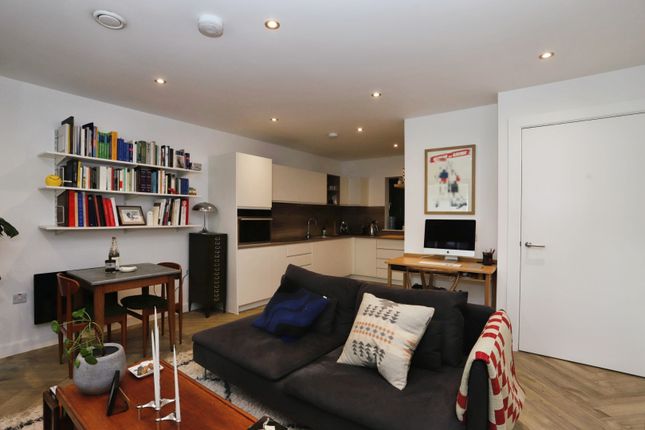 2 Everards Place, Tower Lane, Bristol photo 3