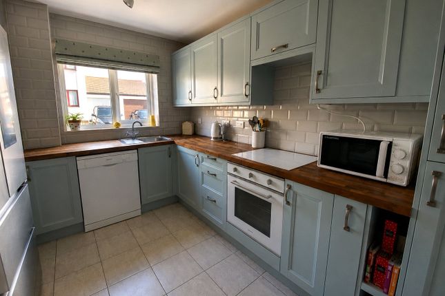 54 Alma Road, Brixham Devon, Devon photo 3
