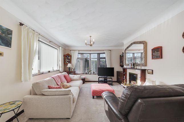 2, Parren Avenue, Prescot photo 2