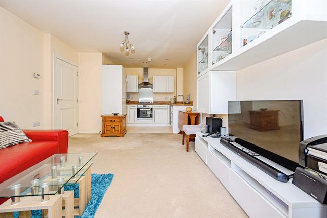 72, Mosaic House, Midland Road, Hemel Hempstead photo 4