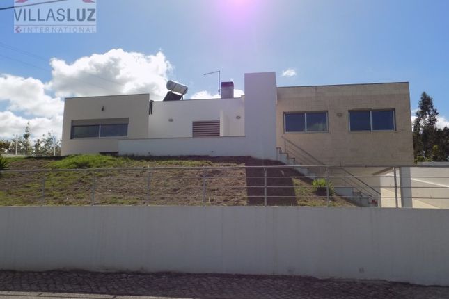 Thumbnail Detached house for sale in Nossa Senhora Do Pópulo, Coto E São Gregório, Caldas Da Rainha, Leiria