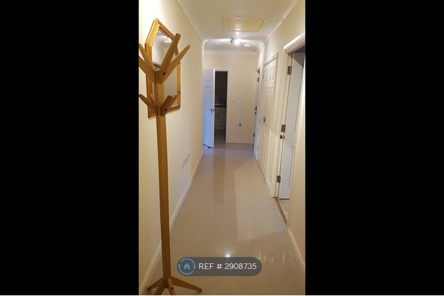 Flat  Saffron Court, Saffron Close Earley, Reading photo 2