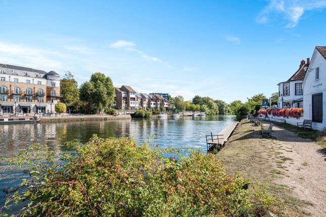 Flat for sale in Lily House, Eden Grove, Staines-Upon-Thames