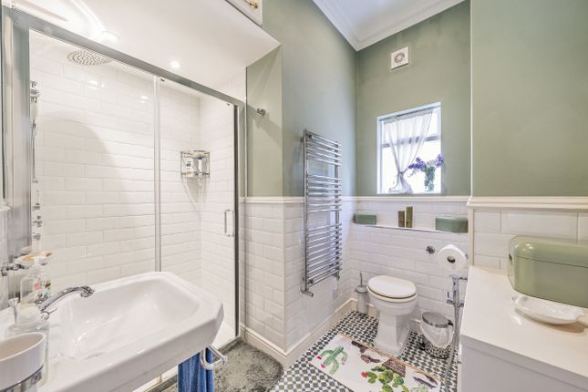Flat 4, 147, King Henrys Road, London photo 4
