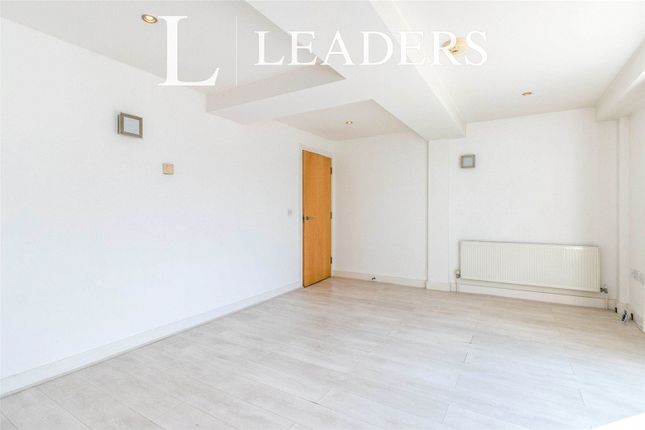 Flat 2, Canterbury House, 33, Ewell Road, Sutton photo 4