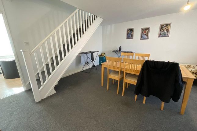 3 Bosworth Crescent, Harold Hill, Romford photo 2