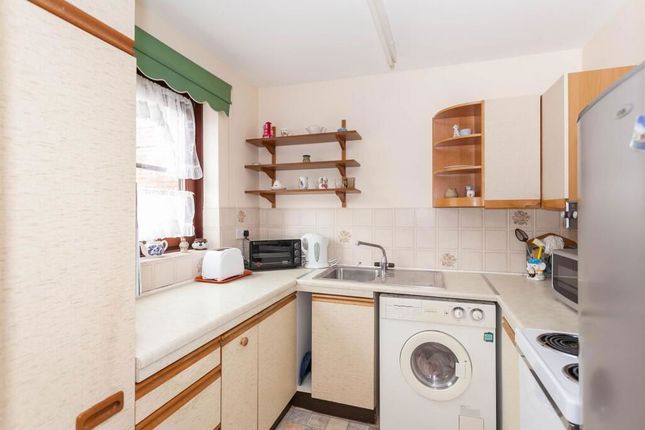 14, Town Bridge Court, Chesham photo 2