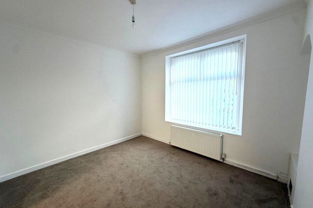27, Coronation Place, Crosskeys photo 4