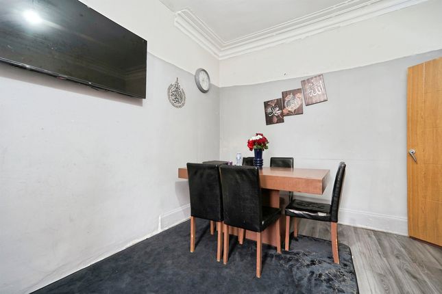 19, Wensleydale Road, Bradford photo 4