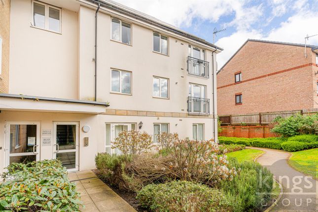 Flat for sale in Beckwith Close, Enfield
