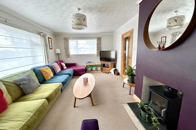 10, Gwealdues, Helston photo 3